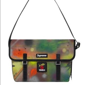 Supreme Collaboration 18 Oz Bag